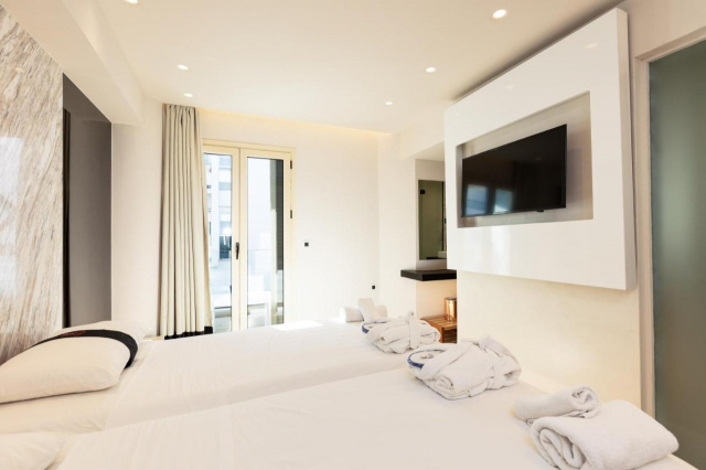ULTRA LAST MINUTE INSULA CRETA KAHLUA 4**** ZBOR CHARTER DIN OTOPENI CU TAXE INCLUSE