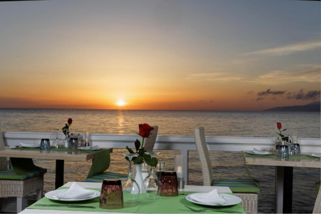 ULTRA LAST MINUTE INSULA CRETA PALMERA BEACH  4**** ZBOR CHARTER DIN OTOPENI CU TAXE INCLUSE
