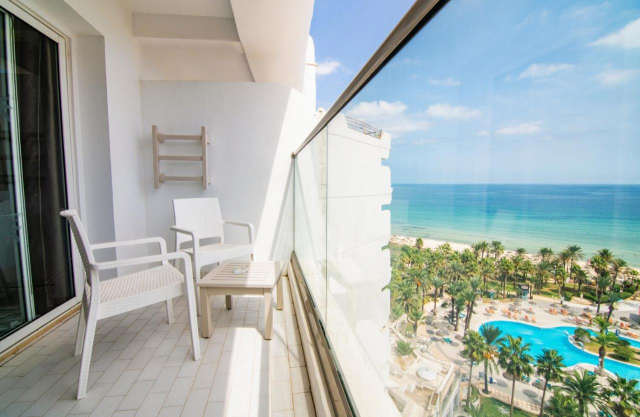 ULTIMELE LOCURI TUNISIA 4**** ALL INCLUSIVE RIAD PALMS ZBOR CHARTER DIN IASI/ORADEA/CLUJ/OTOPENI CU TAXE INCLUSE