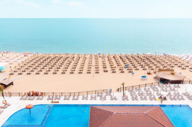Sejur cu Ultra All inclusive in Nisipurile de Aur la hotel Admiral 5*: 1 copil pana la 12 ani gratuit 