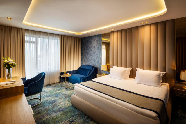 Sejur cu Ultra All inclusive in Nisipurile de Aur la hotel Admiral 5*: 1 copil pana la 12 ani gratuit 