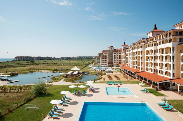 Sejur cu All inclusive la Sunrise All Suites Resort 4^: 1 copil pana la 14 ani gratuit 