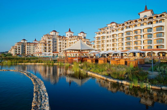 Sejur cu All inclusive la Sunrise All Suites Resort 4^: 1 copil pana la 14 ani gratuit 
