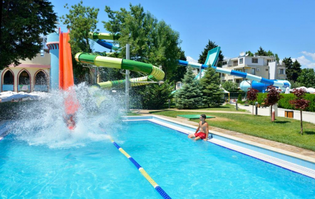 Sejur cu All inclusive la Sol Nessebar Palace 5*: 1 copil pana la 12 ani gratuit 