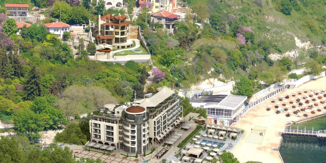 Sejur cu All inclusive la Royal Grand Hotel&amp;Spa 4*: 1 copil pana la 12 ani gratuit 