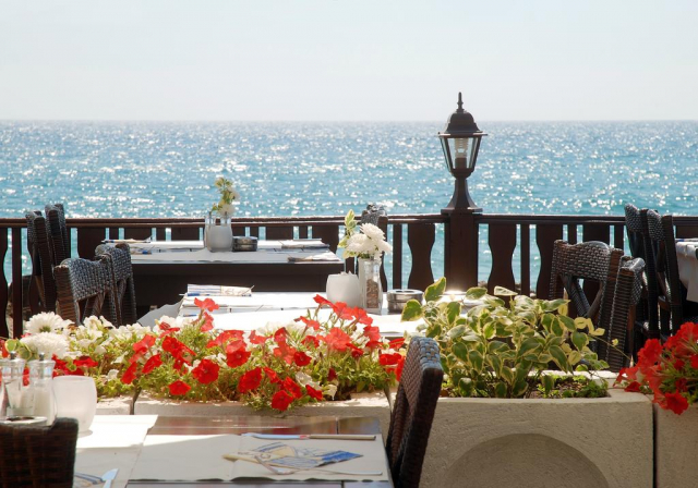 Sejur cu All inclusive la HVD Riviera Beach 5*: 1 copil pana la 13 ani gratuit 