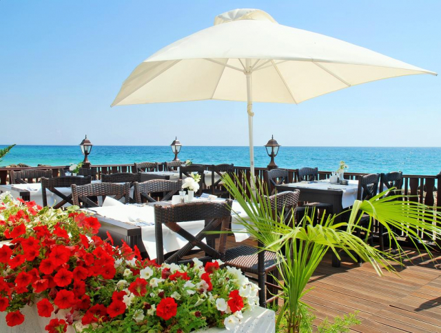 Sejur cu All inclusive la HVD Riviera Beach 5*: 1 copil pana la 13 ani gratuit 