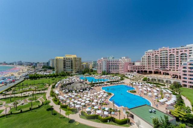 Sejur cu Ultra All inclusive la Dit Majestic Hotel 4*: 1 copil pana la 12 ani gratuit 
