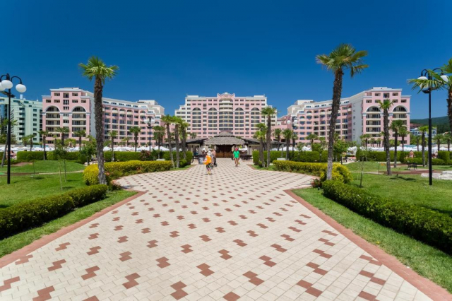 Sejur cu Ultra All inclusive la Dit Majestic Hotel 4*: 1 copil pana la 12 ani gratuit 