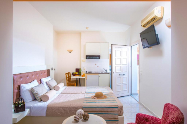 ULTIMELE LOCURI CRETA HERAKLION, AVION DIN BUCURESTI, LA IRIDA APARTMENTS  3*, LA TARIFUL DE 416 EURO/PERSOANA, MIC DEJUN!