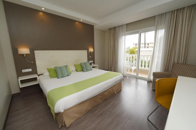 ULTRA LAST MINUTE TENERIFE 7 NOPTI 3*** MIC DEJUN RF SAN BORONDON ZBOR CHARTER DIN TIMISOARA CU TAXE INCLUSE