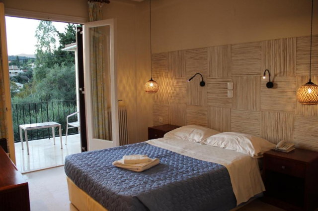ULTIMELE LOCURI CORFU, AVION DIN BUCURESTI, LA HOTEL DASSIA HOLIDAY 3*, LA TARIFUL DE 519 EURO/PERS, ALL INCLUSIVE!