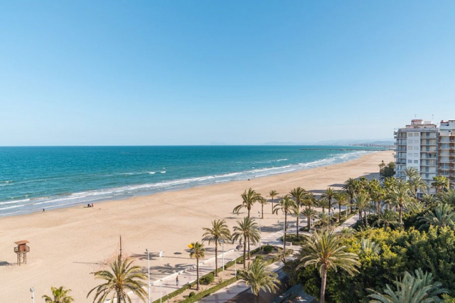 9 NOPTI PE COSTA DEL SOL CU ZBOR DIN BUDAPESTA ✈️ super oferta!