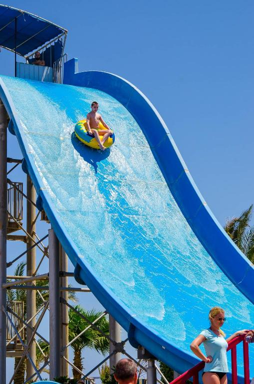Sejur in Hurghada: 775 euro cazare 7 nopti cu Ultra All inclusive+ transport avion+ toate taxele 