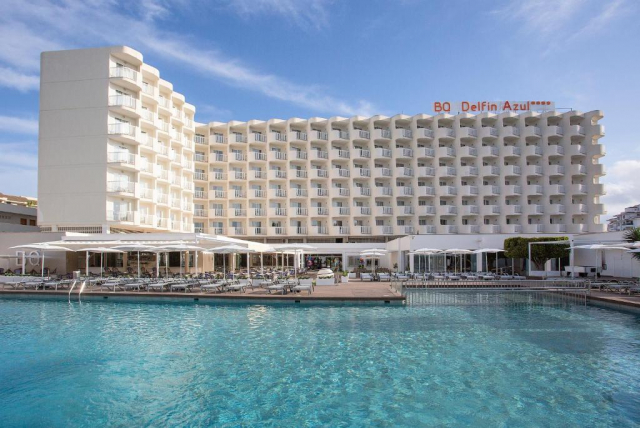 ULTIMELE LOCURI MALLORCA, AVION DIN BUCURESTI, LA HOTEL BQ DELFIN AZUL  4*, LA TARIFUL DE 980 EURO/PERSOANA, DEMIPENSIUNE!