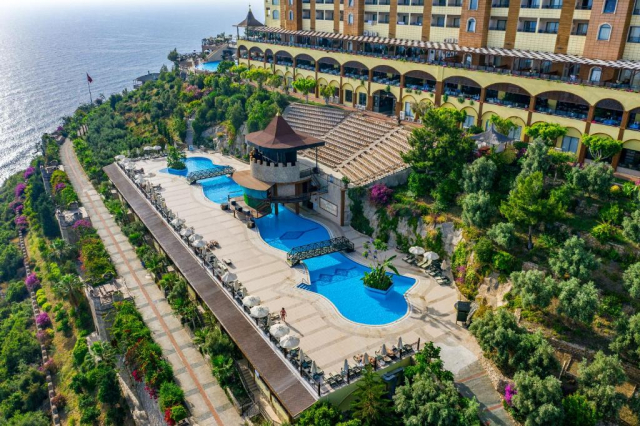 Sejur in Antalya: 850 euro cazare 7 nopti cu Ultra All inclusive+ transport avion+ toate taxele 