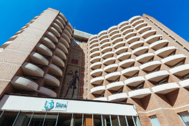 LAST MINUTE BACOLUX DIANA RESORT 3*, BAILE HERCULANE, 5 NOPTI CAZARE CU MIC DEJUN SAU DEMIPENSIUNE