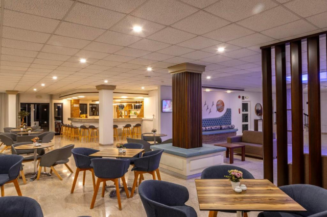 ULTIMELE LOCURI CIPRU, AVION DIN BUCURESTI, LA HOTEL SEAGULL 3*, LA TARIFUL DE 562 EURO/PERSOANA, MIC DEJUN!