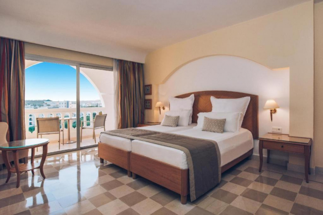 Sejur in Tunisia: 700 euro cazare 7 nopti cu All inclusive+ transport avion+ toate taxele 