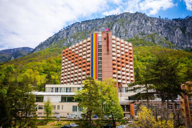 LAST MINUTE BACOLUX AFRODITA RESORT &amp; SPA 4*, BAILE HERCULANE, 5 NOPTI CAZARE CU MIC DEJUN SAU DEMIPENSIUNE
