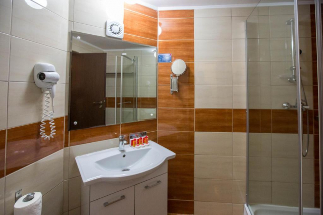 LAST MINUTE BACOLUX AFRODITA RESORT &amp; SPA 4*, BAILE HERCULANE, 5 NOPTI CAZARE CU MIC DEJUN SAU DEMIPENSIUNE