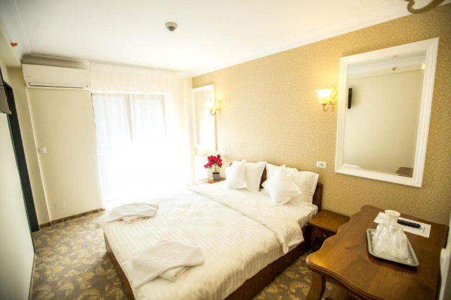 LAST MINUTE MINERVA GRAND HOTEL RESORT &amp; SPA 4*, BAILE HERCULANE, 5 NOPTI CAZARE CU MIC DEJUN SAU DEMIPENSIUNE