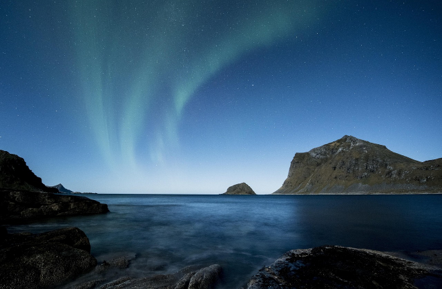 SUPER OFERTA LAPONIA VANATOAREA DE AURORA BOREALA , 4 NOPTI CAZARE CU MIC-DEJUN, ZBOR DIN BUCURESTI 
