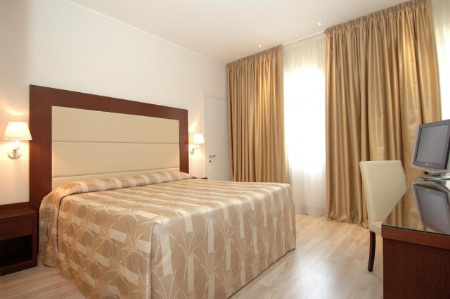 Super oferta Italia - Venzia &amp; Mestre, cu plecare din Cluj Napoca, sejur de 3 nopti / 4 zile (KCM)