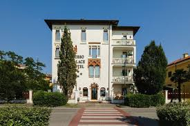 Super oferta Italia - Venzia &amp; Mestre, cu plecare din Cluj Napoca, sejur de 3 nopti / 4 zile (KCM)