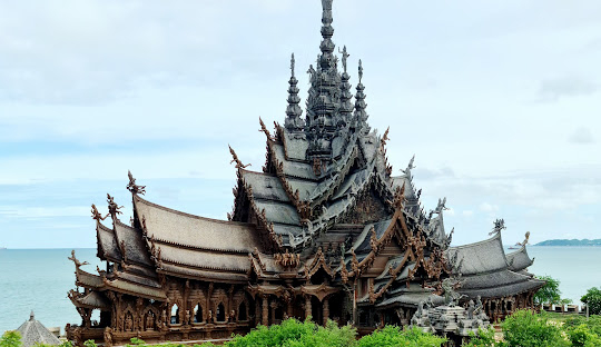 THAILANDA DE NORD SI RELAXARE IN PATTAYA, AVION DIN BUCURESTI, LA HOTEL DE 4*, LA TARIFUL DE 2295 EURO/PERSOANA, MIC DEJUN! 