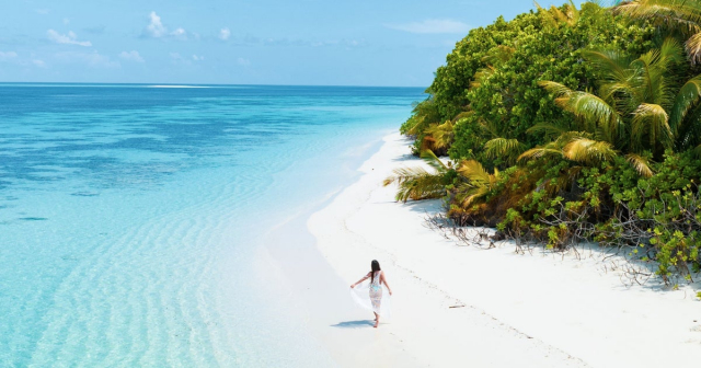  Sejur de vis la plaja in Maldive la doar 1684 euro,avion din Bucuresti!Arena Beach Hotel 4*pens completa