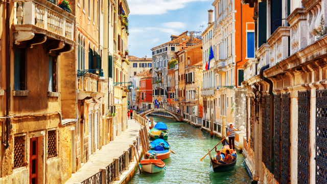 City break de toamna la VENETIA - 3 nopti de la doar 215 euro/pers. Zbor din Bucuresti