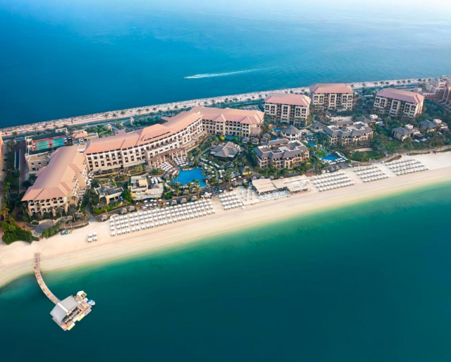 ULTRA LAST MINUTE REVELION DELUXE PE PALMIER 2026- 5*****DEMIPENSIUNE SOFITEL PALM ZBOR DIN OTOPENI CU TAXE INCLUSE