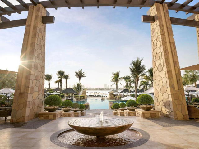 ULTRA LAST MINUTE REVELION DELUXE PE PALMIER 2026- 5*****DEMIPENSIUNE SOFITEL PALM ZBOR DIN OTOPENI CU TAXE INCLUSE