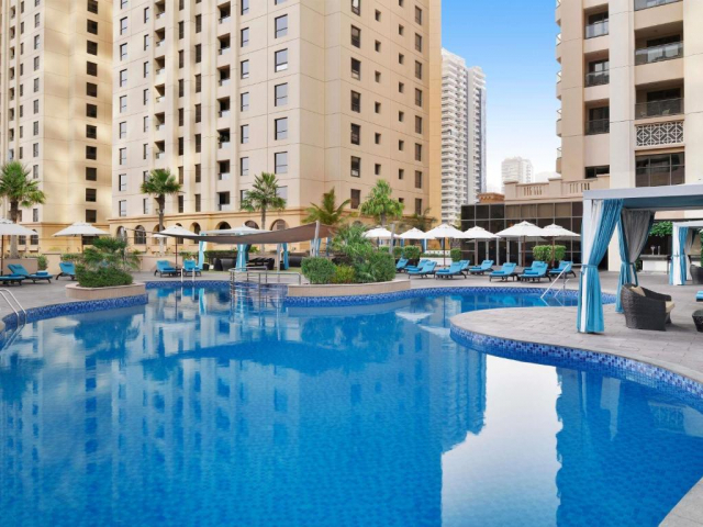 ULTRA LAST MINUTE REVELION DELUXE PE PLAJA 2026- 5*****MOVENPICK JBR ZBOR DIN OTOPENI CU TAXE INCLUSE