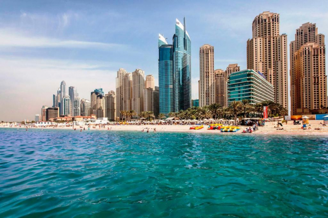 ULTRA LAST MINUTE REVELION DELUXE PE PLAJA 2026- 5***** HILTON JBR ZBOR DIN OTOPENI CU TAXE INCLUSE