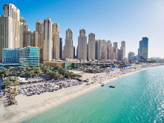 ULTRA LAST MINUTE REVELION DELUXE PE PLAJA 2026- 5***** HILTON JBR ZBOR DIN OTOPENI CU TAXE INCLUSE