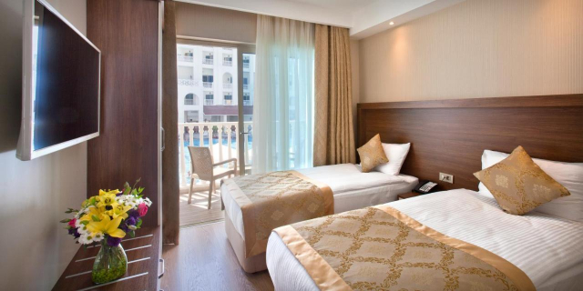 ULTIMELE LOCURI ANTALYA, AVION DIN BUCURESTI, LA HOTEL OZ SIDE PREMIUM 5*, LA TARIFUL DE 775 EURO/PERSOANA, UAI!