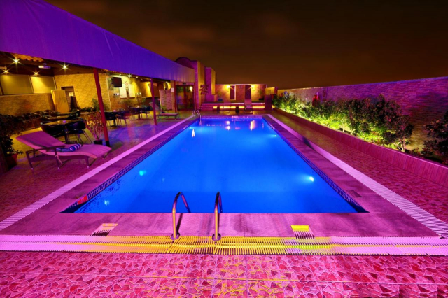 ULTRA LAST MINUTE  DUBAI 4**** VISION IMPERIAL ZBOR DIN OTOPENI  CU TAXE INCLUSE