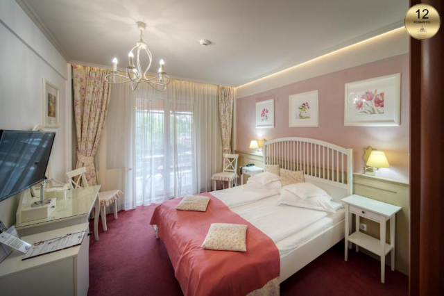 CRACIUN LA SOVATA, SENIOR VOYAGE, AUTOCAR DIN BUCURESTI SI ALTE ORASE, LA HOTEL DE 3*, LA TARIFUL DE 369 EURO/PERS,HB!