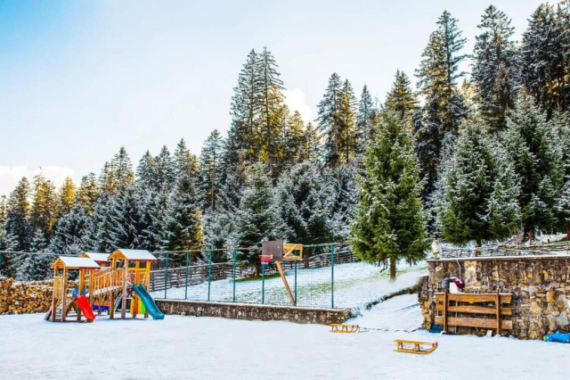 CRACIUN IN BUCOVINA, SENIOR VOYAGE, AUTOCAR DIN BUCURESTI SI ALTE ORASE, LA HOTEL DE 3*, LA TARIFUL DE 428 EURO/PERS, HB!
