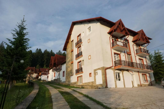 CRACIUN IN BUCOVINA, SENIOR VOYAGE, AUTOCAR DIN BUCURESTI SI ALTE ORASE, LA HOTEL DE 3*, LA TARIFUL DE 428 EURO/PERS, HB!