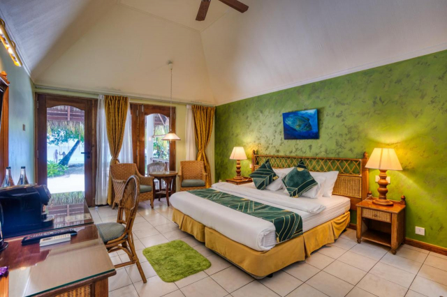 ULTRA LAST MINUTE MALDIVE 4**** DEMIPENSIUNE FIHALHOHLI ISLAND RESORT ZBO DIN OTOPENI CU TAXE INCLUSE