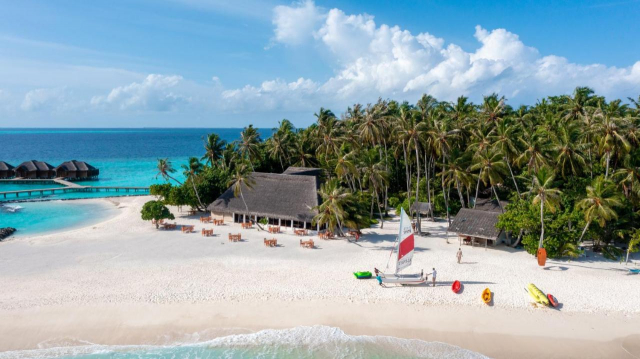 ULTRA LAST MINUTE MALDIVE 4**** DEMIPENSIUNE FIHALHOHLI ISLAND RESORT ZBO DIN OTOPENI CU TAXE INCLUSE