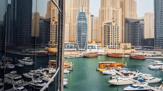 ULTIMELE LOCURI LA DUBAI SIGNATURE MARINA 4**** ZBOR DIN OTOPENI CU TAXE INCLUSE