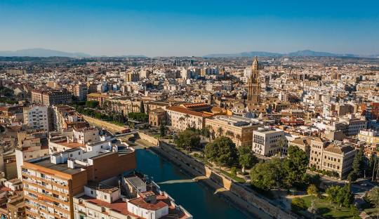 REVELION PE COSTA CALIDA, SENIOR VOYAGE, AVION DIN BUCURESTI, LA HOTEL DE 4*, LA TARIFUL DE 929 EURO/PERS, DEMIPENSIUNE!