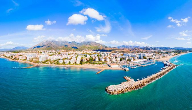 REVELION PE COSTA DEL SOL, SENIOR VOYAGE, AVION DIN BUCURESTI, LA HOTEL DE 4*, LA TARIFUL DE 1029 EURO/PERSOANA, DEMIPENSIUNE!
