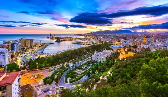 REVELION PE COSTA DEL SOL, SENIOR VOYAGE, AVION DIN BUCURESTI, LA HOTEL DE 4*, LA TARIFUL DE 1029 EURO/PERSOANA, DEMIPENSIUNE!
