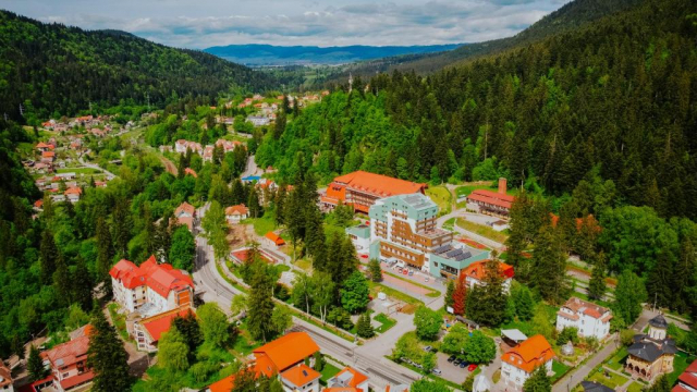 REVELION LA BAILE TUSNAD, SENIOR VOYAGE, AUTOCAR DIN BUCURESTI SI ALTE ORASE, LA HOTEL DE 4*, LA TARIFUL DE 570 EURO/PERS, HB!