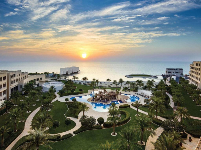 Sejur in Bahrain: 975 euro cazare 7 nopti cu All inclusive+ transport avion+ toate taxele